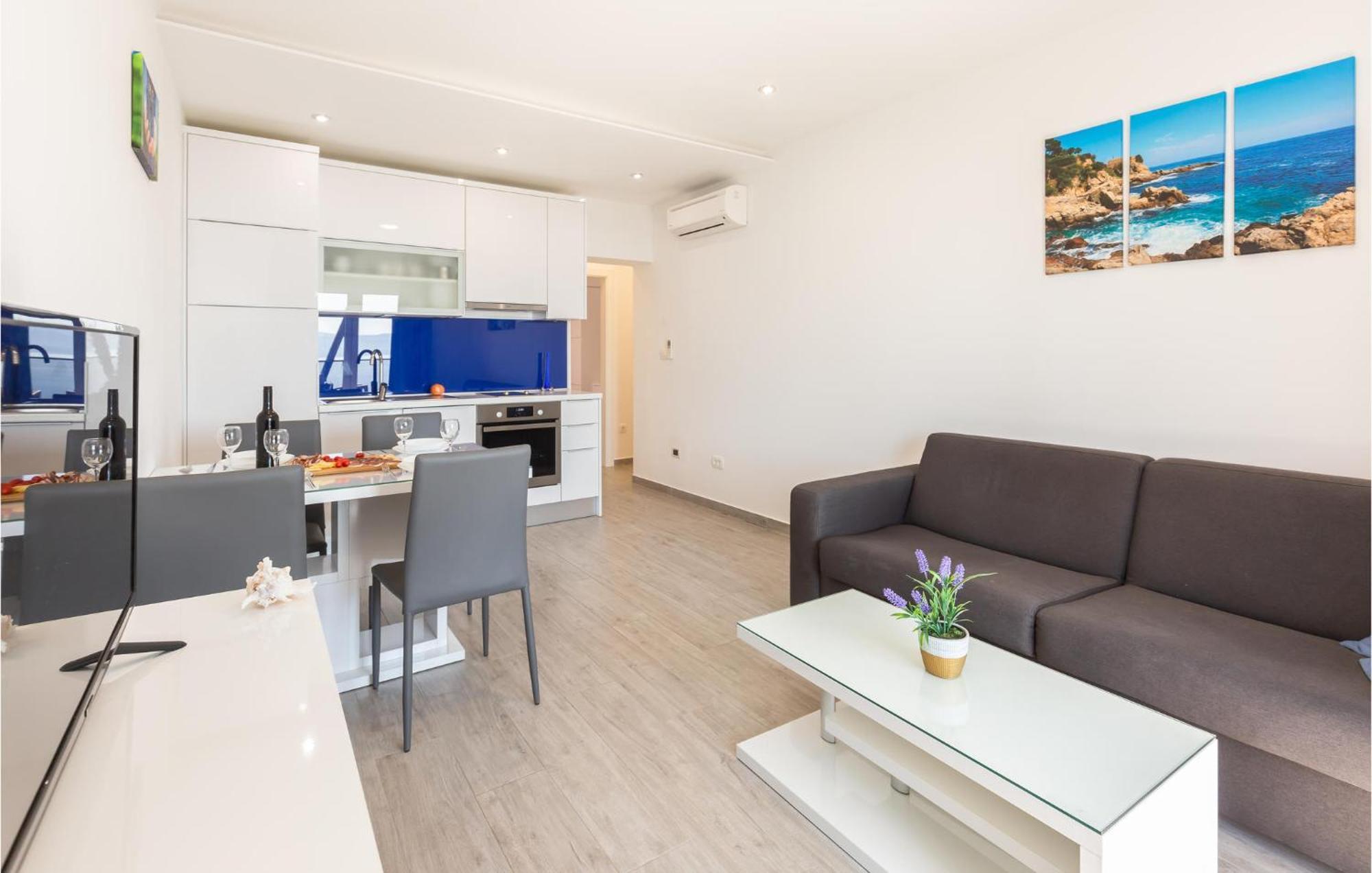 Amazing Apartment In Medici With Kitchen Kutleša Kültér fotó